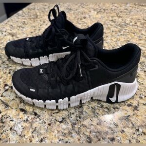 Women Nike Free Metcon 5 Size 8